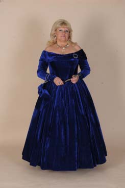 Платье из сине-василькового бархата № 461